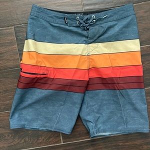 O’Neil board shorts size 27
